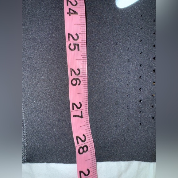 NIKE DriFit Epic LUX black Capri Leggings women’s size medium - side pockets - Picture 15 of 17